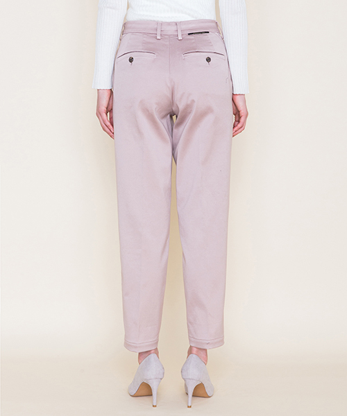 MARIEBELLE　JEAN（マリベルジーン）の「テーパード トラウザー カラーパンツ KIR(キール)（その他パンツ・レディース・スモークピンク/ワインレッド/ゴールド/チェリーレッド・23inch/24inch/25inch/26inch/27inch）」の12枚目の写真