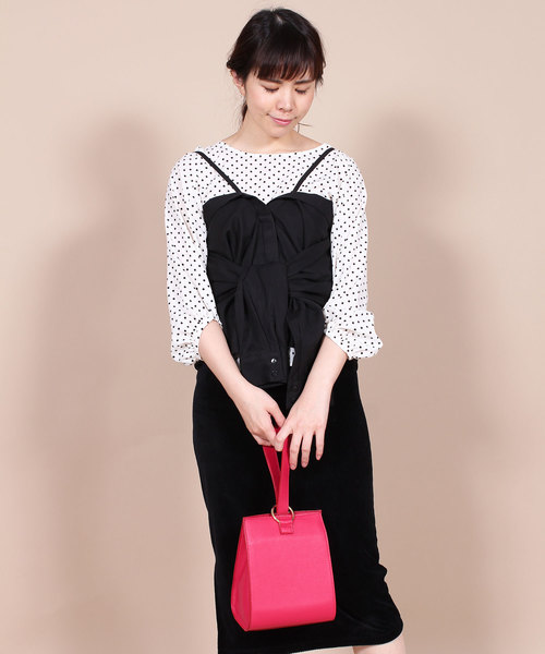 12Twelve Agenda(トゥエルブ アジェンダ)の「3WAYオフショル風ビスチェ付シャツ(シャツ/ブラウス・レディース・ブラック/カーキ・M)」の11枚目の写真