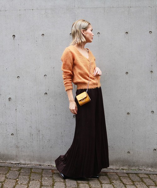 TODAYFUL(トゥデイフル)の「Vintageサテンプリーツパンツ(その他パンツ・レディース・ダークブラウン/イエロー・FREE)」の7枚目の写真