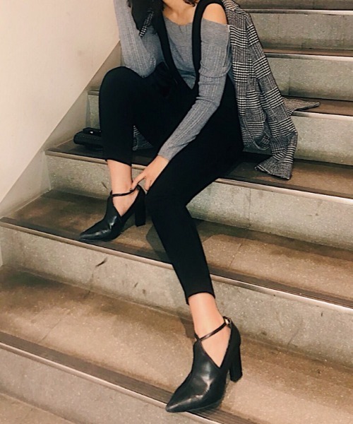 EGOIST(エゴイスト)の「デザインヒールパンプス(パンプス・レディース・ブラック/ダークブラック・SMALL/MEDIUM/LARGE)」の1枚目の写真