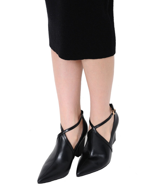 EGOIST(エゴイスト)の「デザインヒールパンプス(パンプス・レディース・ブラック/ダークブラック・SMALL/MEDIUM/LARGE)」の3枚目の写真