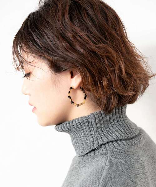 Edit Sheen(エディットシーン)の「べっ甲六角フープピアス(ピアス(両耳用)・レディース・ホワイト/ブラウン・FREE)」の12枚目の写真