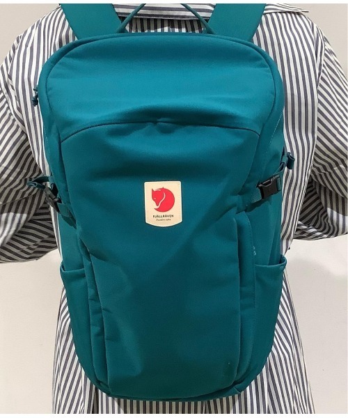 FJALL RAVEN （フェールラーベン）の「Ulvo 23 (FJALLRAVEN/フェールラーベン)（バックパック/リュック・メンズ・ブラック/ダークブルー/キャメル/グリーン/ダークグレー/オリーブ・ONE SIZE/ONESIZE）」の4枚目の写真