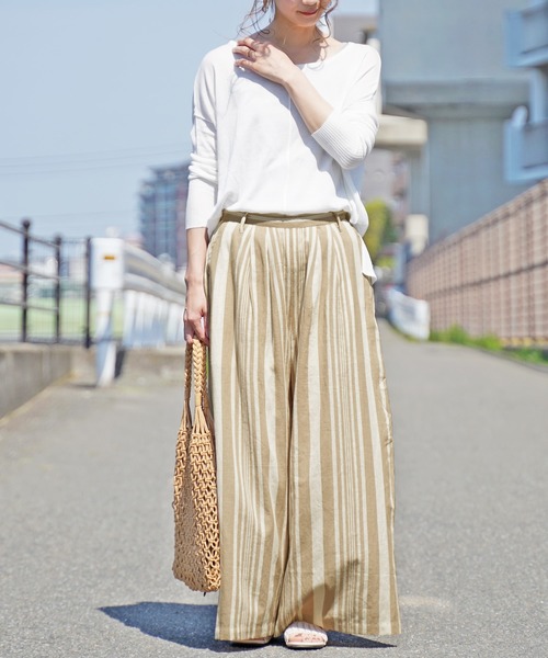 reca（レカ）の「ストライプワイドタックパンツ（その他パンツ・レディース・ベージュ/レッド/ブルー・M）」の2枚目の写真