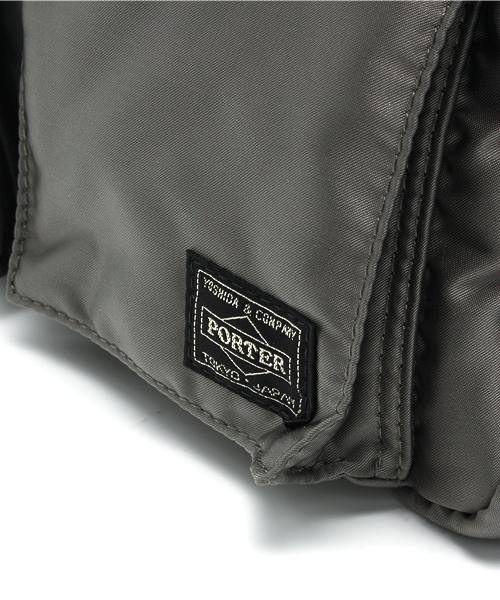 BEAMS（ビームス）の「PORTER / TANKER 30th 2WAY WAIST BAG（ボディバッグ/ウエストポーチ・メンズ・グレー・ONE SIZE）」の3枚目の写真