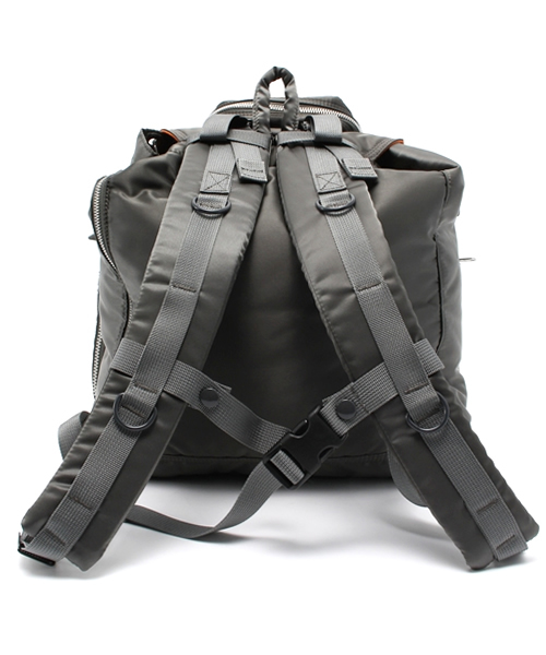 PORTER（ポーター）の「PORTER TANKER RUCKSACK <B印 YOSHIDA SELECT>（バックパック/リュック・メンズ・ブラック系その他・ONE SIZE）」の3枚目の写真