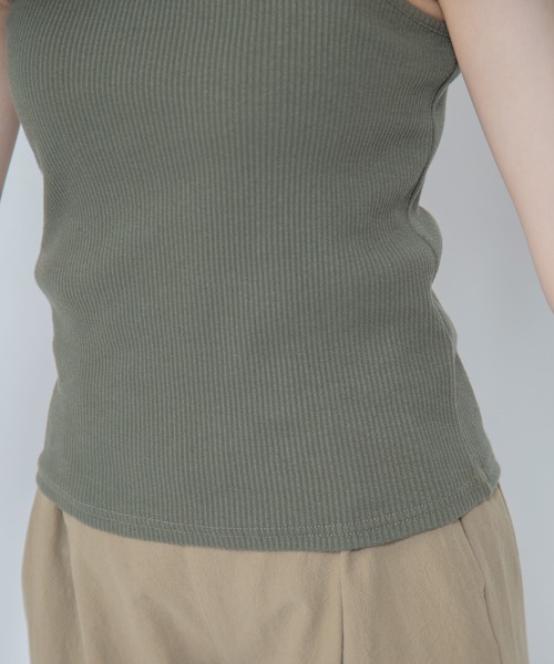 Mysa&Liina(ミーサリーナ)の「アシメリブキャミタンクトップ(タンクトップ・レディース・ブラック/アイボリー/カーキ/グレイッシュベージュ・M)」の18枚目の写真