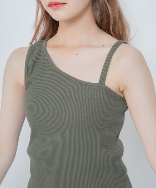 Mysa&Liina(ミーサリーナ)の「アシメリブキャミタンクトップ(タンクトップ・レディース・ブラック/アイボリー/カーキ/グレイッシュベージュ・M)」の17枚目の写真