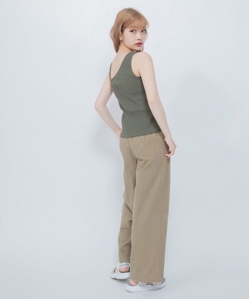 Mysa&Liina(ミーサリーナ)の「アシメリブキャミタンクトップ(タンクトップ・レディース・ブラック/アイボリー/カーキ/グレイッシュベージュ・M)」の21枚目の写真