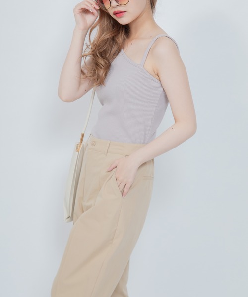 Mysa&Liina(ミーサリーナ)の「アシメリブキャミタンクトップ(タンクトップ・レディース・ブラック/アイボリー/カーキ/グレイッシュベージュ・M)」の13枚目の写真