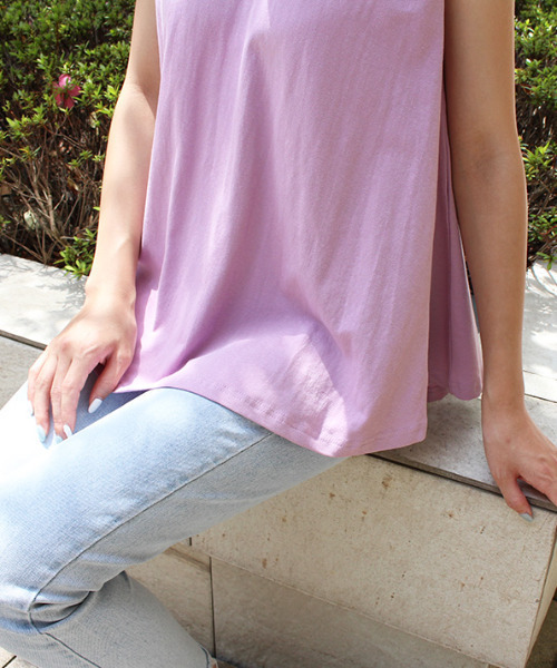 MODE ROBE（モードローブ）の「フレアノースリーブトップス（タンクトップ・レディース・ホワイト/ブラック/ベージュ/パープル・FREE）」の19枚目の写真