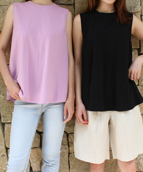 MODE ROBE（モードローブ）の「フレアノースリーブトップス（タンクトップ・レディース・ホワイト/ブラック/ベージュ/パープル・FREE）」の17枚目の写真