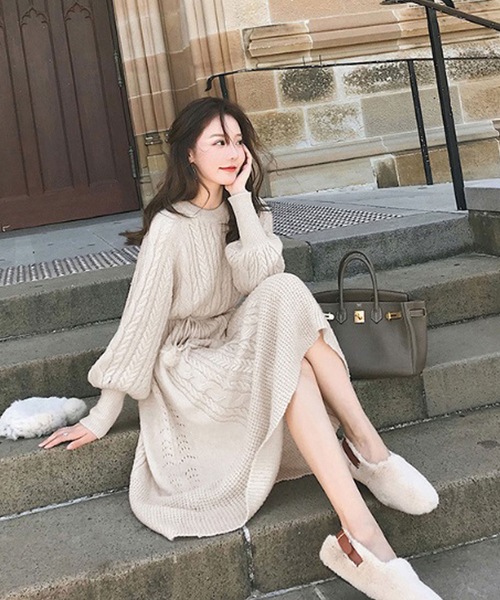 LUGG NAGG（ラグナグ）の「ケーブルニットミモレ丈Aラインワンピース（ワンピース・レディース・ホワイト/グレー/ブラウン/ベージュ・FREE）」の6枚目の写真