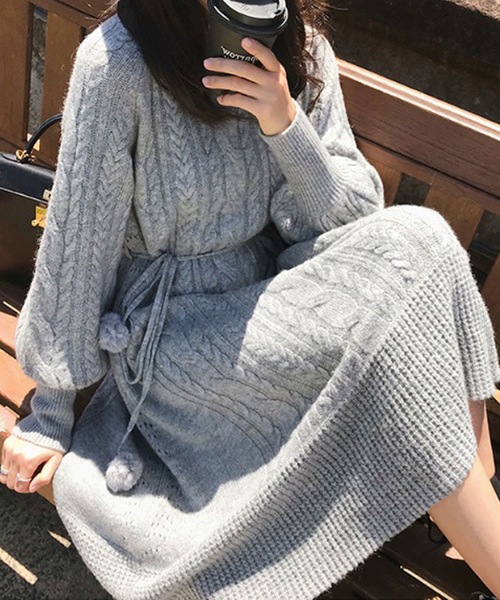 LUGG NAGG（ラグナグ）の「ケーブルニットミモレ丈Aラインワンピース（ワンピース・レディース・ホワイト/グレー/ブラウン/ベージュ・FREE）」の9枚目の写真