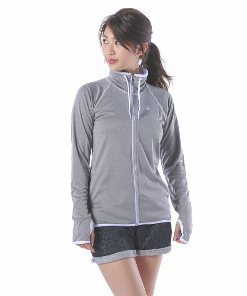 BENETTON (UNITED COLORS OF BENETTON)（ベネトンユナイテッドカラーズオブベネトン）の「【BENETTON / ベネトン】レディースUVスタンドネックラッシュガード / 水陸両用 フィットネス ジム アウトドア マリンレジャー UPF50+（ラッシュガード・レディース・ライトブルー/ブラック/ネイビー/グレー/ターコイズブルー/ブラック×ピンク/ロイヤルブルー・SMALL/MEDIUM/LARGE/X-LARGE）」の4枚目の写真