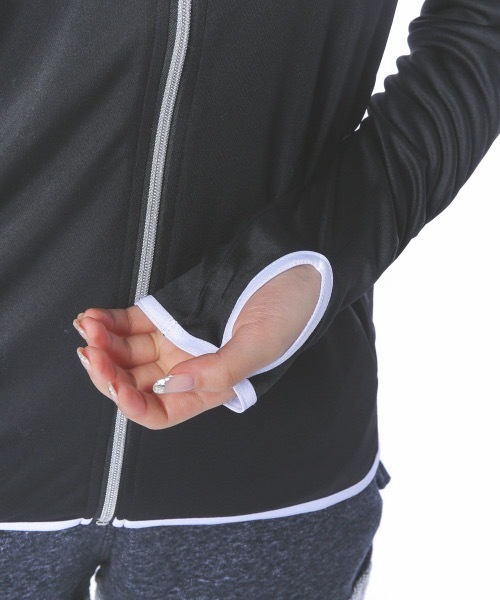 BENETTON (UNITED COLORS OF BENETTON)（ベネトンユナイテッドカラーズオブベネトン）の「【BENETTON / ベネトン】レディースUVスタンドネックラッシュガード / 水陸両用 フィットネス ジム アウトドア マリンレジャー UPF50+（ラッシュガード・レディース・ライトブルー/ブラック/ネイビー/グレー/ターコイズブルー/ブラック×ピンク/ロイヤルブルー・SMALL/MEDIUM/LARGE/X-LARGE）」の22枚目の写真