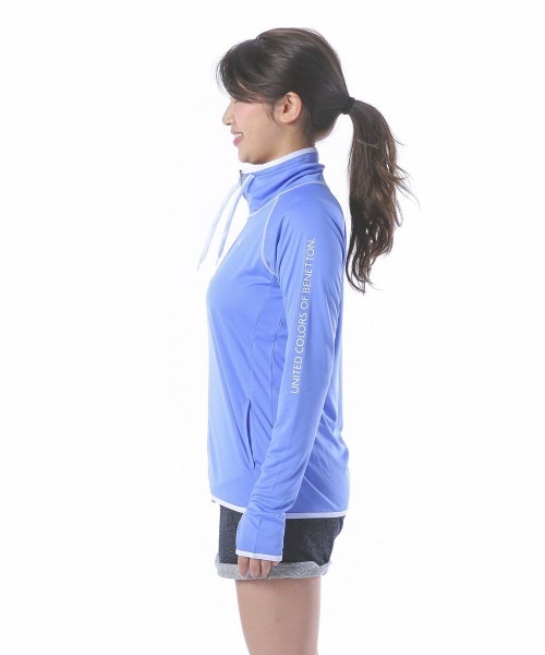 BENETTON (UNITED COLORS OF BENETTON)（ベネトンユナイテッドカラーズオブベネトン）の「【BENETTON / ベネトン】レディースUVスタンドネックラッシュガード / 水陸両用 フィットネス ジム アウトドア マリンレジャー UPF50+（ラッシュガード・レディース・ライトブルー/ブラック/ネイビー/グレー/ターコイズブルー/ブラック×ピンク/ロイヤルブルー・SMALL/MEDIUM/LARGE/X-LARGE）」の8枚目の写真