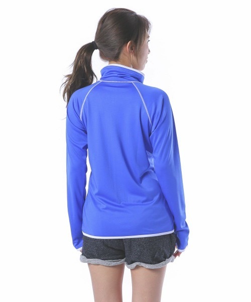 BENETTON (UNITED COLORS OF BENETTON)（ベネトンユナイテッドカラーズオブベネトン）の「【BENETTON / ベネトン】レディースUVスタンドネックラッシュガード / 水陸両用 フィットネス ジム アウトドア マリンレジャー UPF50+（ラッシュガード・レディース・ライトブルー/ブラック/ネイビー/グレー/ターコイズブルー/ブラック×ピンク/ロイヤルブルー・SMALL/MEDIUM/LARGE/X-LARGE）」の15枚目の写真