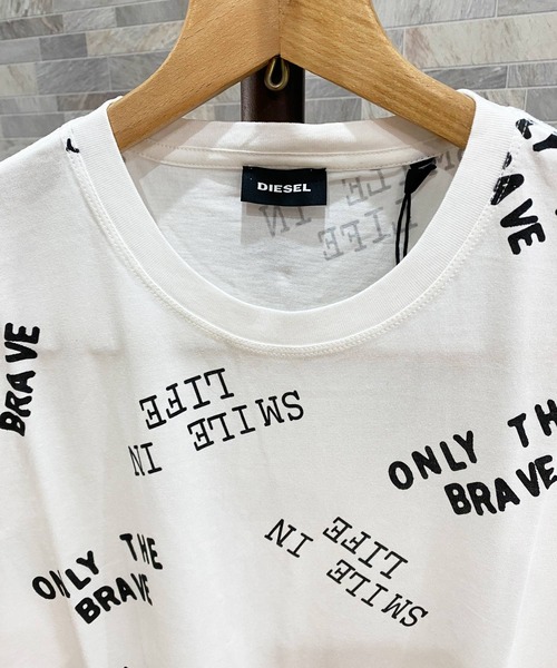DIESEL(ディーゼル)の「オールオーバープリント クルーネック 半袖Tシャツ「T-DIEGO-RC」(Tシャツ/カットソー・メンズ・ホワイト/ブラック・M/L/S)」の5枚目の写真