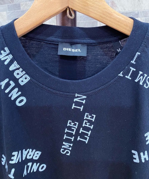 DIESEL(ディーゼル)の「オールオーバープリント クルーネック 半袖Tシャツ「T-DIEGO-RC」(Tシャツ/カットソー・メンズ・ホワイト/ブラック・M/L/S)」の7枚目の写真