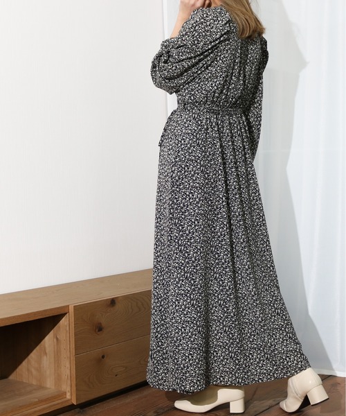 Per sist ence（パーシエンス）の「Per sist ence/パーシエンス　総柄カシュクールワンピース（ワンピース・レディース・ブルー/ブラック・FREE）」の19枚目の写真