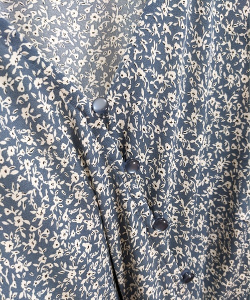 Per sist ence（パーシエンス）の「Per sist ence/パーシエンス　総柄カシュクールワンピース（ワンピース・レディース・ブルー/ブラック・FREE）」の7枚目の写真