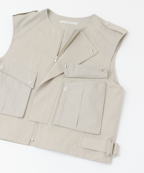 KBF（ケイビーエフ）の「ハンティングベスト（ベスト・レディース・ライトベージュ/ライトカーキ・ONE）」の12枚目の写真