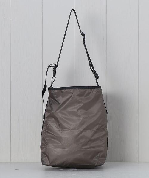 koti BEAUTY&YOUTH（コティ ビューティアンドユース）の「＜HALF TRACK PRODUCTS × koti＞CARMENO BAG GRAY/バッグ（ショルダーバッグ・メンズ・ダークグレー・FREE）」の2枚目の写真