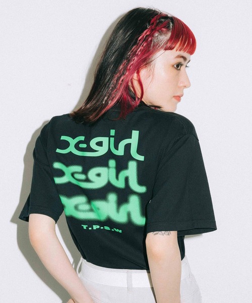 X-girl(エックスガール)の「GLOW LOGO S/S TEE(Tシャツ/カットソー・レディース・ホワイト/ブラック/ライトパープル/グリーン・S/M/L/XL)」の2枚目の写真