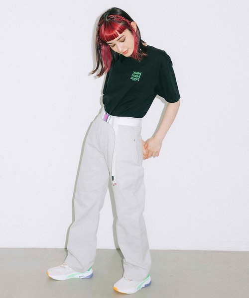 X-girl(エックスガール)の「GLOW LOGO S/S TEE(Tシャツ/カットソー・レディース・ホワイト/ブラック/ライトパープル/グリーン・S/M/L/XL)」の16枚目の写真