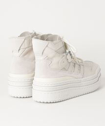 adidas（アディダス）の「トリプル プラットフォーラム ハイ [Triple