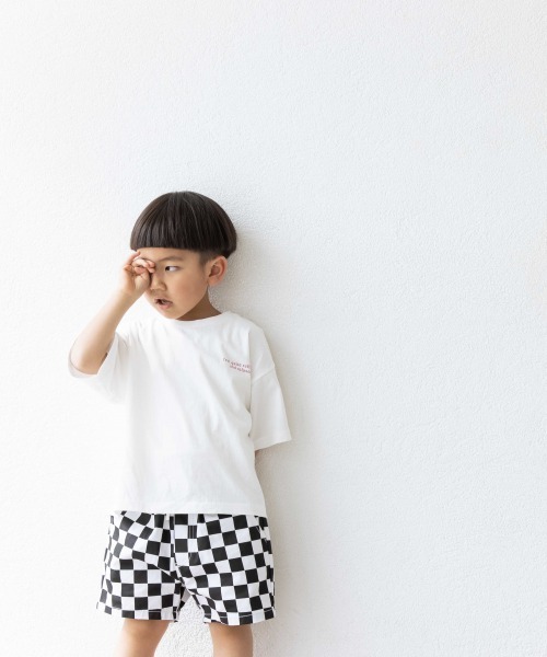 LOWRYS FARM（ローリーズファーム）の「フォトＢＩＧＴＥＥＳＳ　948797（Tシャツ/カットソー・キッズ・ホワイト系その他/ホワイト系その他2/チャコールグレー・110cm/120cm/130cm/140cm/150cm）」の5枚目の写真