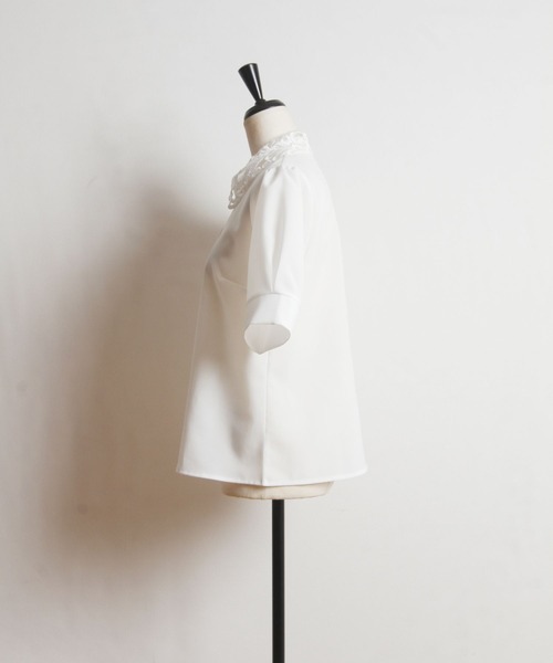 tocco closet（トッコ クローゼット）の「カットワークフラワー