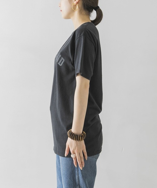 URBAN RESEARCH（アーバンリサーチ）の「Vintage ロゴTシャツ（Tシャツ/カットソー・レディース・ブラック/ネイビー/オフホワイト・FREE）」の14枚目の写真