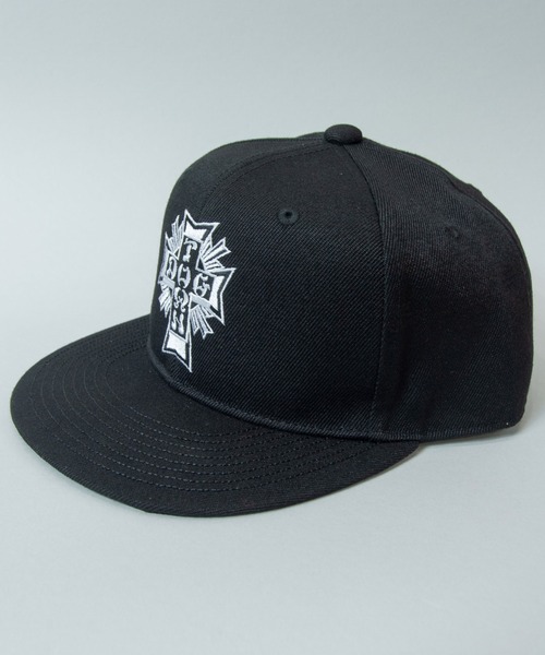 DOGTOWN（ドッグタウン）の「CROSS LETTERS SNAP BACK CAP（キャップ