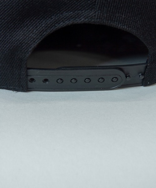 DOGTOWN(ドッグタウン)の「DT-CROSS LOGO FLAT-CAP/ドックタウン キャップ(キャップ・メンズ・ブラック・FREE)」の4枚目の写真