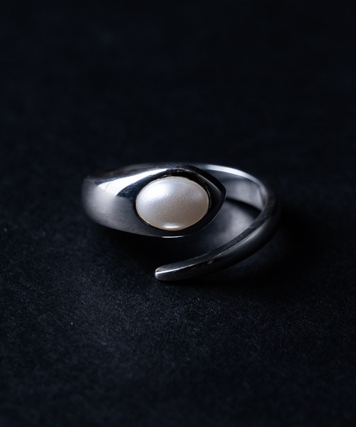 ADRER（アドラー）の「【ADRER】The Pearl ring/パールリング（リング・メンズ・シルバー・#19/#15）」の4枚目の写真