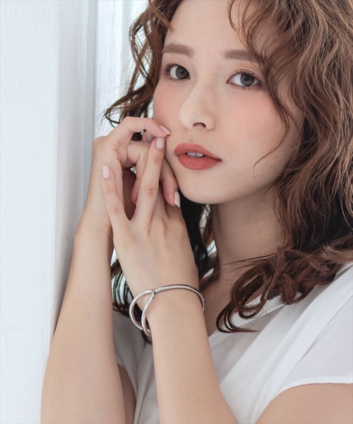 DONOBAN（ドノバン）の「ニュアンスバングル（ブレスレット・レディース・ゴールド/シルバー・F）」の18枚目の写真