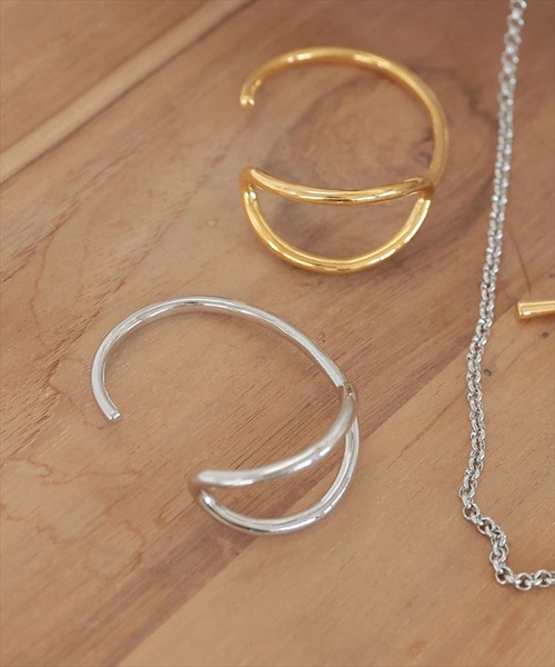 DONOBAN（ドノバン）の「ニュアンスバングル（ブレスレット・レディース・ゴールド/シルバー・F）」の3枚目の写真