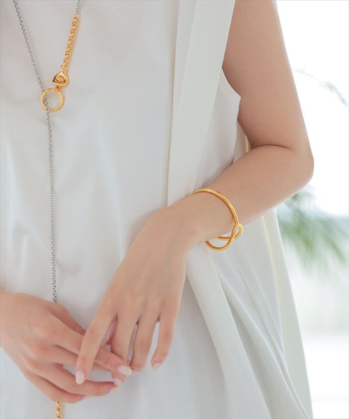 DONOBAN（ドノバン）の「ニュアンスバングル（ブレスレット・レディース・ゴールド/シルバー・F）」の7枚目の写真