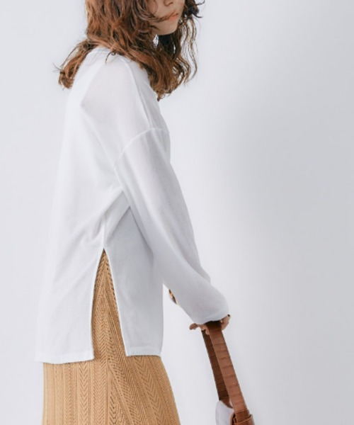 toucher du brise（トゥシェドブリーズ）の「ゆるっとシルエットのスラブロングTシャツ（Tシャツ/カットソー・レディース・ホワイト/ブラック/パープル・M）」の7枚目の写真