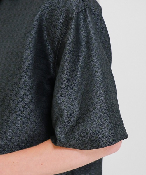 BESPOKE TOKYO(ビスポークトウキョウ)の「【BESPOKE TOKYO】CRAVATE JACQUARD S/S SHIRT(シャツ/ブラウス・メンズ・ライトブルーグレー/グレイッシュベージュ/ブラック/バーガンディー・3/1/2)」の21枚目の写真