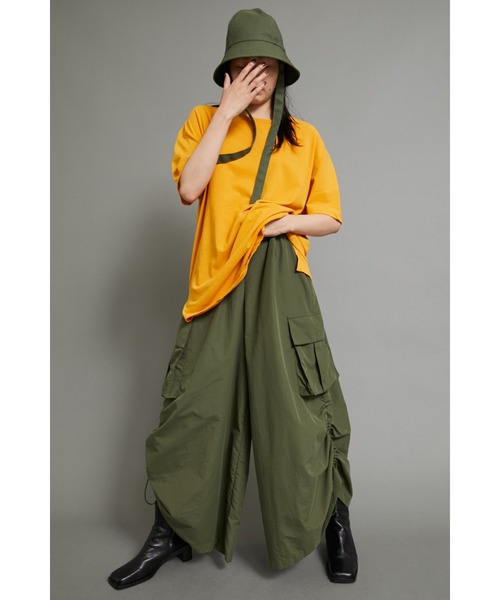 HeRIN.CYE(ヘリンドットサイ)の「Squeeze wide PT(カーゴパンツ・レディース・カーキ/ブラック/イエロー・FREE)」の3枚目の写真