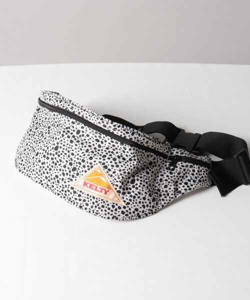 FREDY&GLOSTER（フレディアンドグロスター）の「【KELTY/ケルティ】DPミニファニーバッグ Dal（ショルダーバッグ・レディース・ホワイト系その他2/ブラック系その他・FREE）」の6枚目の写真