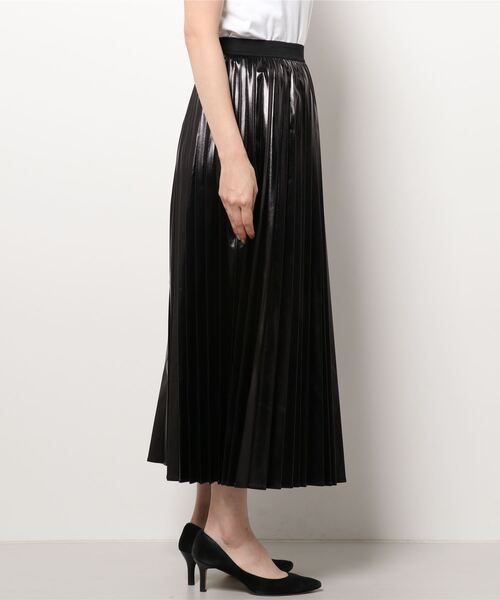 Three Four Time（ｽﾘｰﾌｫｰﾀｲﾑ）の「メタリックプリーツ（スカート・レディース・ブラック/シルバー・FREE）」の4枚目の写真