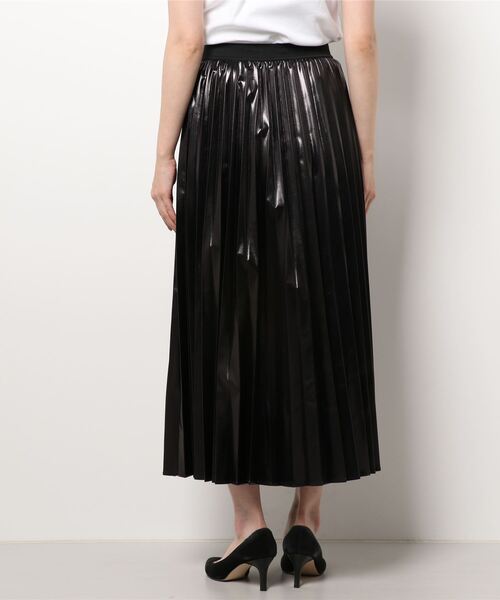 Three Four Time（ｽﾘｰﾌｫｰﾀｲﾑ）の「メタリックプリーツ（スカート・レディース・ブラック/シルバー・FREE）」の3枚目の写真