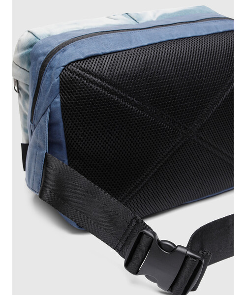 DIESEL（ディーゼル）の「メンズ デニム＆キャンバス ボディバッグ