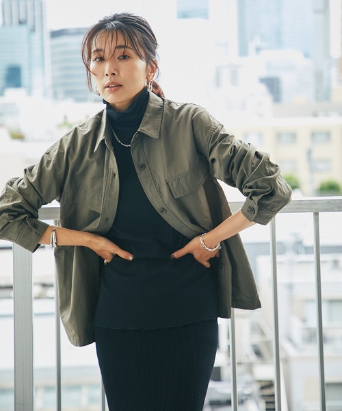 RIVE DROITE（リヴドロワ）の「程よい女性らしさが魅力　ミリタリーシャツ（シャツ/ブラウス・レディース・ネイビー/カーキ・FREE）」の12枚目の写真