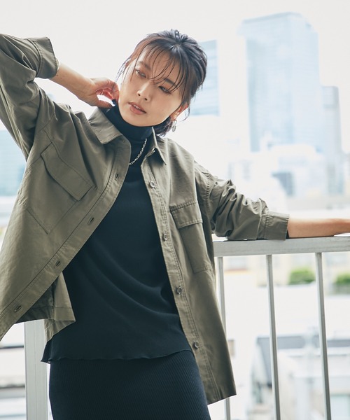 RIVE DROITE（リヴドロワ）の「程よい女性らしさが魅力　ミリタリーシャツ（シャツ/ブラウス・レディース・ネイビー/カーキ・FREE）」の9枚目の写真