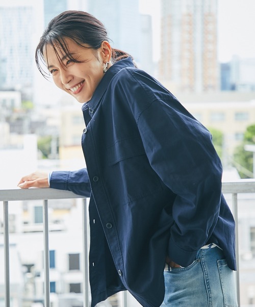 RIVE DROITE（リヴドロワ）の「程よい女性らしさが魅力　ミリタリーシャツ（シャツ/ブラウス・レディース・ネイビー/カーキ・FREE）」の6枚目の写真